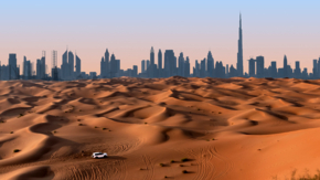 Dubai Skyline Wüste Foto iStock Napa74.jpg
